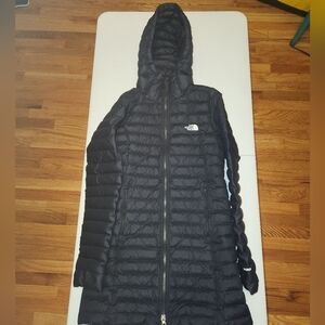 The North Face 700 Down Hooded Parka in Navy Size SM